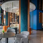 Διαμέρισμα Unique Designer Retreat | Mins To Gondola - Patio! *