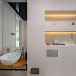 Διαμέρισμα Unique Designer Retreat | Mins To Gondola - Patio!