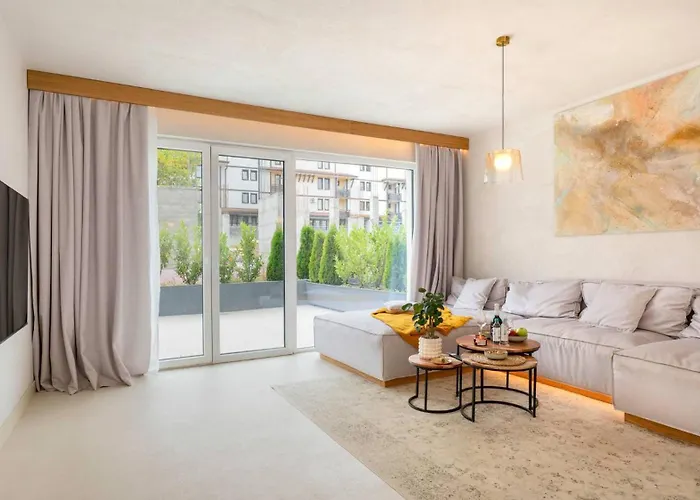 Appartement Unique Designer Retreat | Mins To Gondola - Patio! Bansko